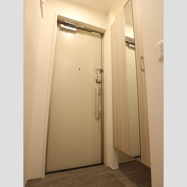 タジェット 玄関