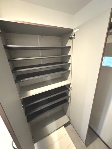 ベイルーム湘南台103号室 玄関