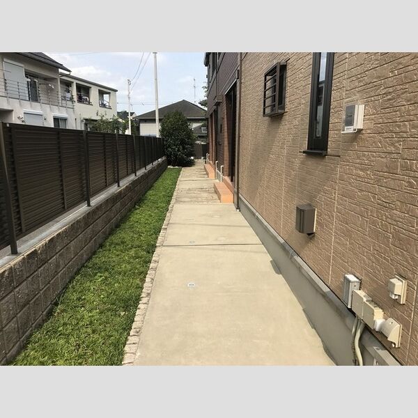 Reveur Constellation　Ⅰ番館 アプローチ