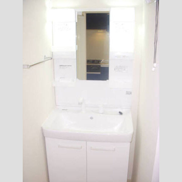 アイリス大森 503号室　洗面台