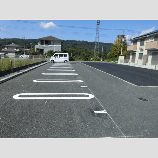 グリーンコートS 駐車場