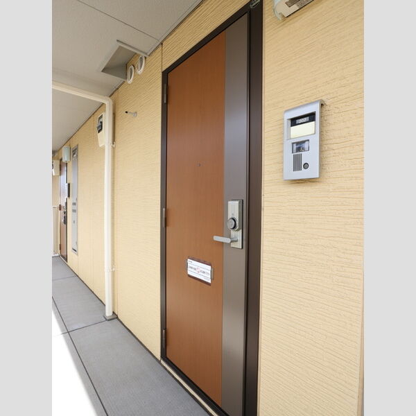 セジュール上鶴間202号室 玄関(外)