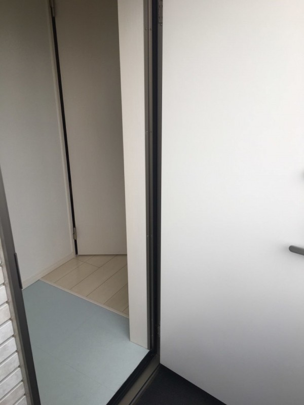 リアン1階 玄関
