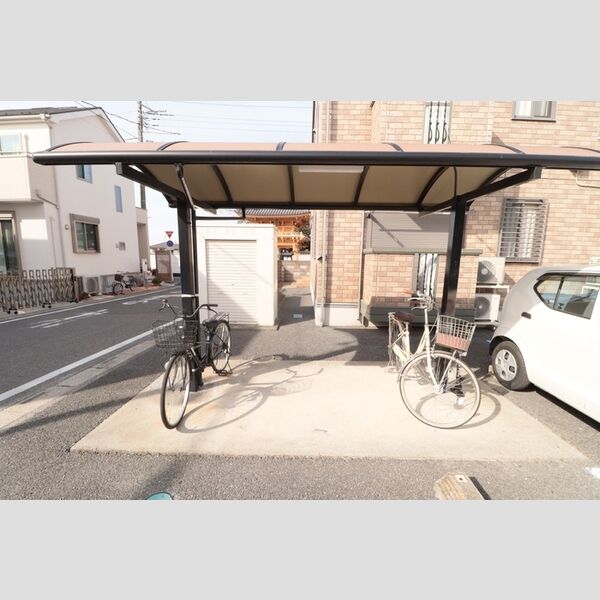 ドミールM日進 駐輪場