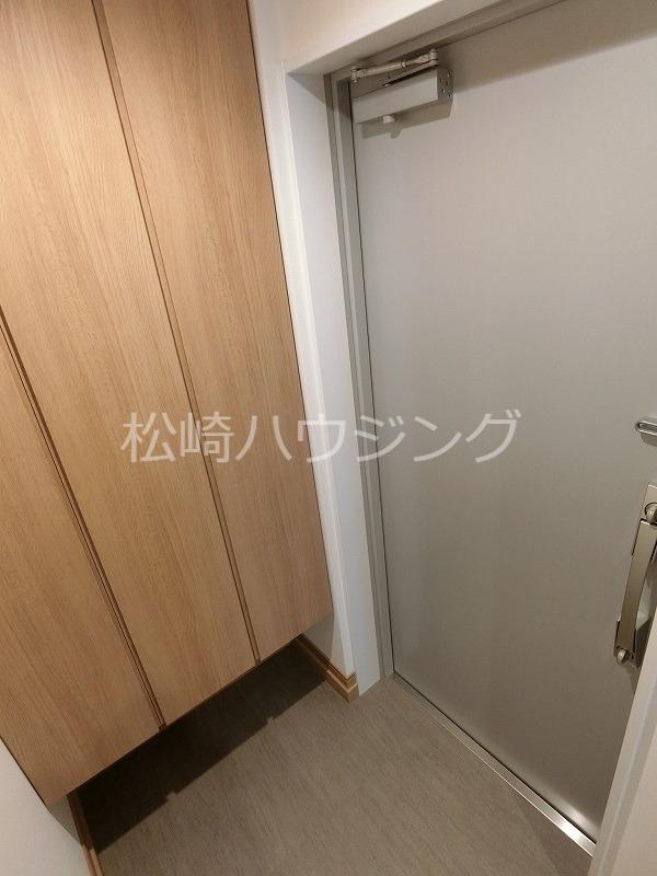 blue palette 中野平和の森 玄関