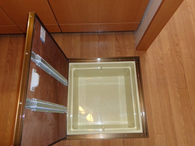 エルマルム 床下収納