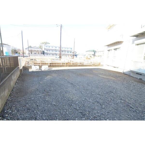 プリマベーラ 駐車場