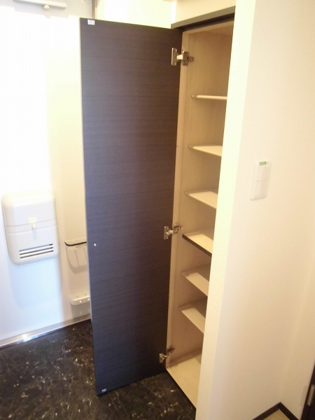 クレイノドラジェ 玄関