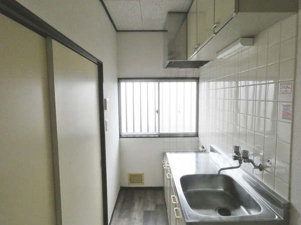 さいわいハイツ205号室 キッチン