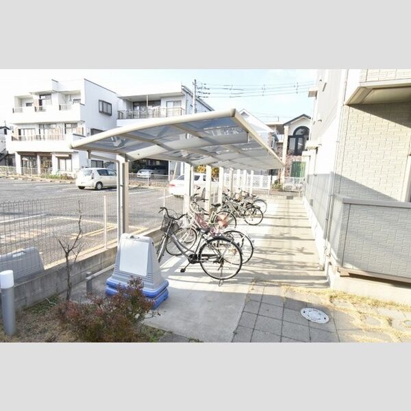 ザ・パーシモン　D 駐輪場