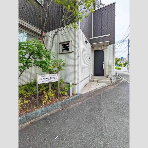 ベルファースト清水が丘Ⅱ エントランス