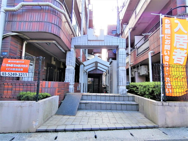 サンガーデン元郷B ◇オートロック付きエントランス◇