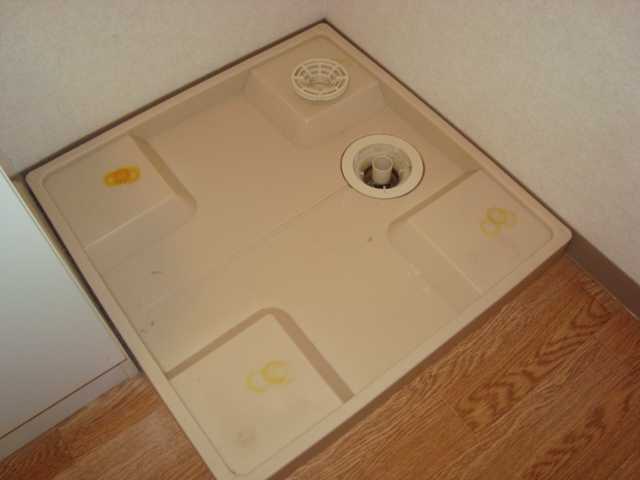 Ｍａｐｌｅ  ｇａｒｄｅｎ405号室 洗濯機置場