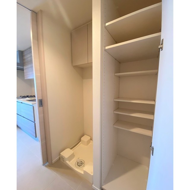 ザ・パークハビオ横浜山手705号室 同建物別部屋の参考画像