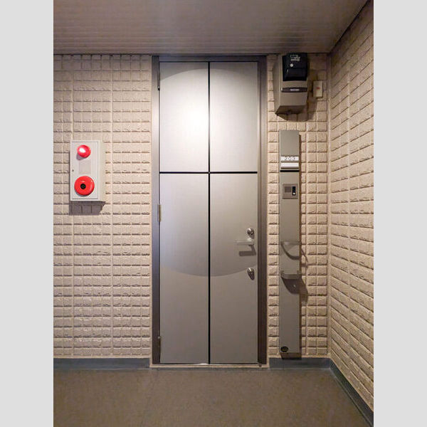 インパレス 玄関