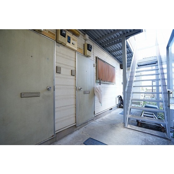 メゾンイーストワイド0202号室 エントランス共用部