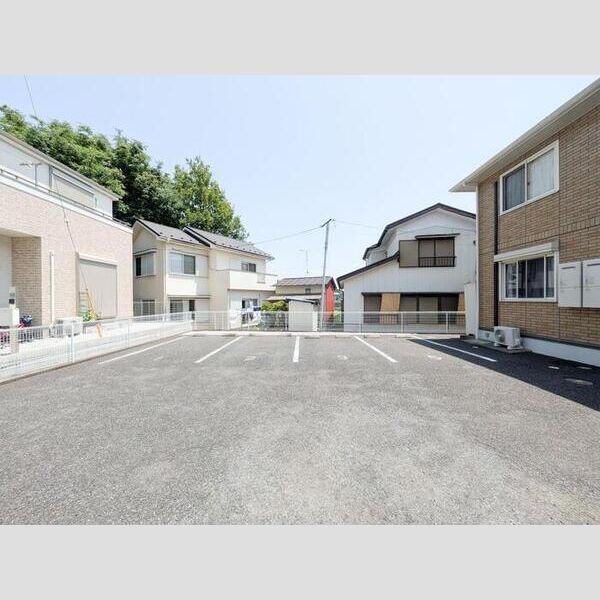 ドゥー ソレイユ 駐車場