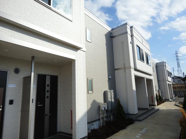 オリオン202号室 外観写真（昼）