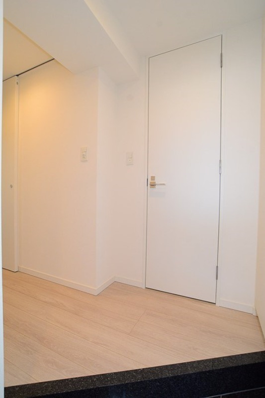 ステージグランデ新中野アジールコート4階 玄関