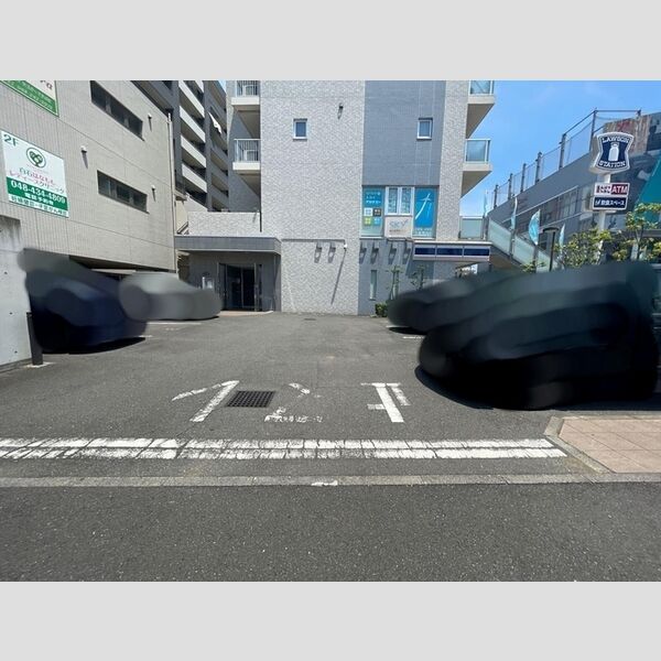 ハック北戸田クレシア 駐車場