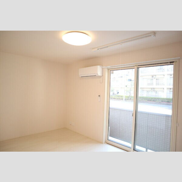 エルヴィータ 洋室