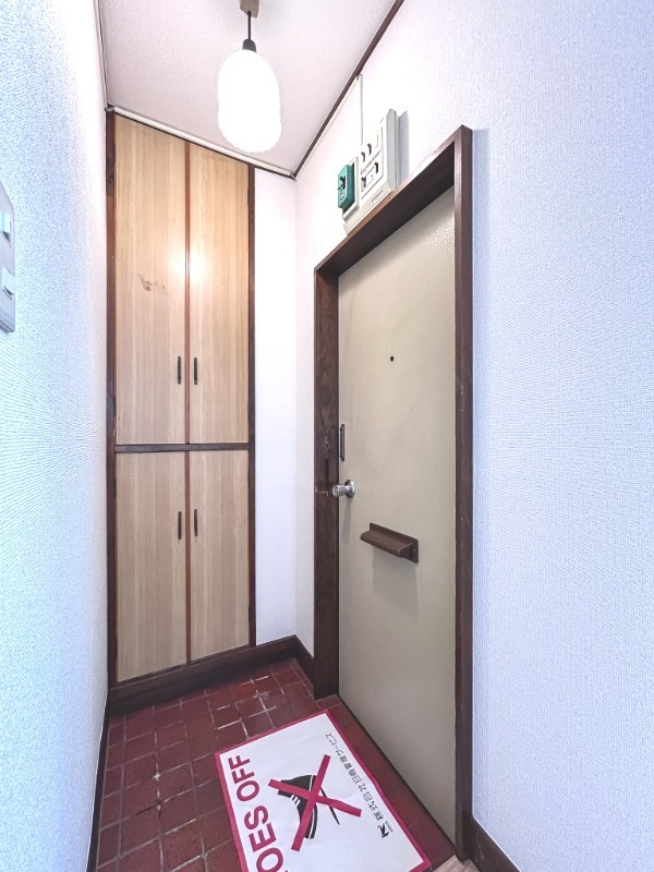 椎野ビル 玄関