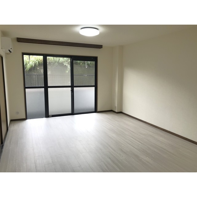 モンメール大磯 リビング