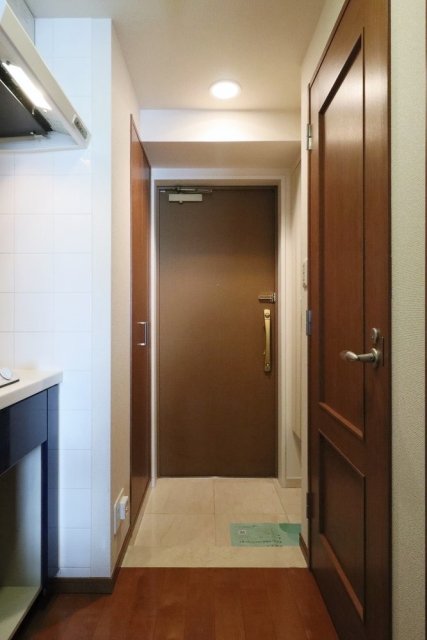 ファミール芝公園グランスイート　ラ・ヴィル 玄関