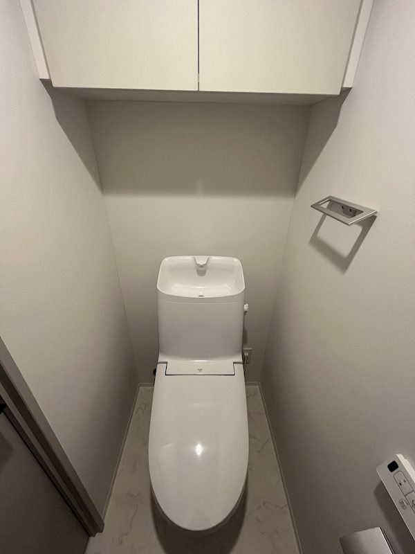 クロスレジデンス神田神保町13階 トイレ