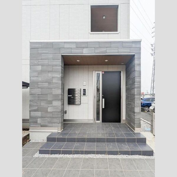 plume101号室 エントランス