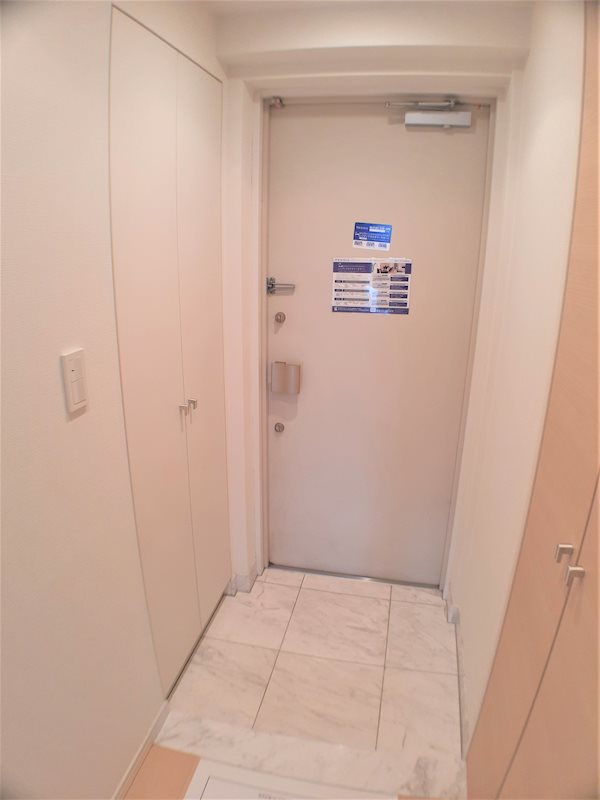 レジディア市ヶ谷Ⅱ10階 玄関