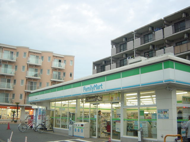 キャッスル旭 コンビニまで670ｍ