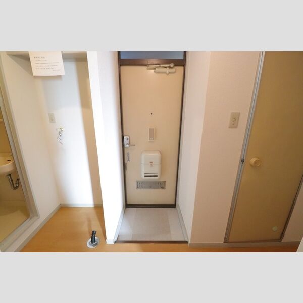 ホワイトヒル 玄関