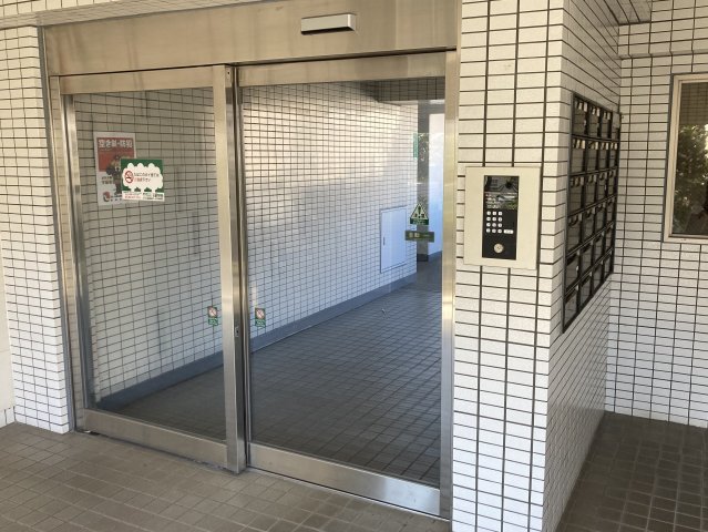ヒルサイドテラス東寺尾0303号室 エントランス　※現況優先