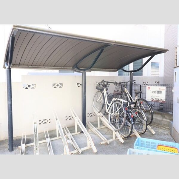 ルミエール12 駐輪場