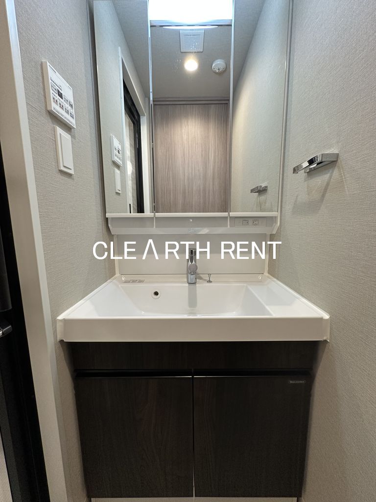 コンシェリア東京 ＜ＨＩＧＡＳＨＩＪＵＪＯ ＲＥＳＩＤＥＮＣＥ7階 人工大理石のカウンター一体型の洗面ボウル