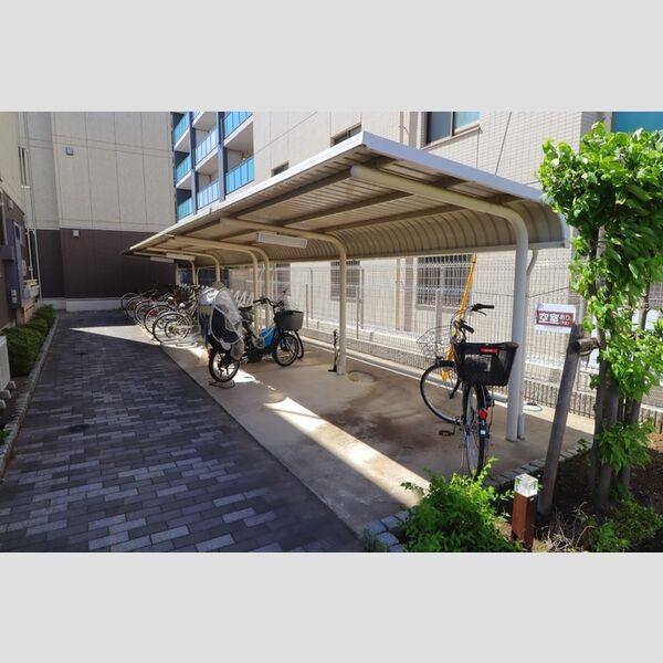 プルミエ　Ⅲ201号室 駐輪場