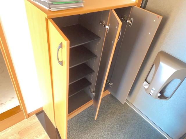 コンテント 下駄箱