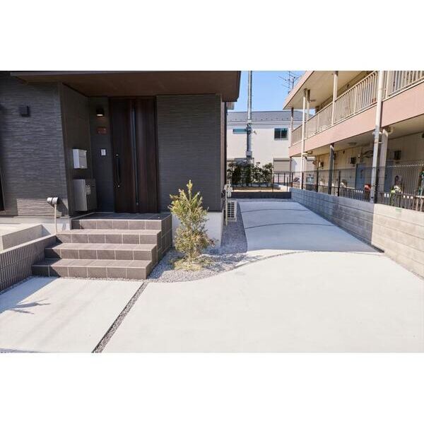 日野市多摩平5丁目戸建C号室 駐車場