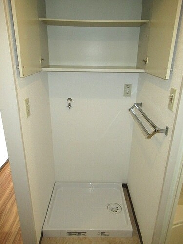 ビューハイツ高山6階 室内洗濯機置場　※2021年12月撮影