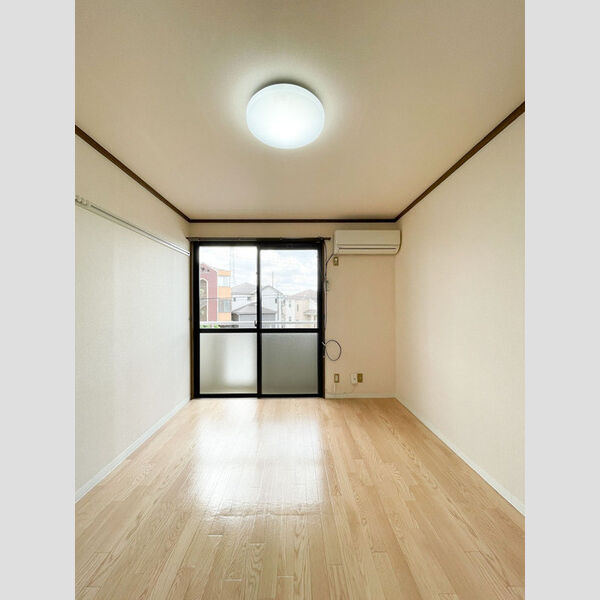 グリーンヒル新宿203号室 洋室6帖