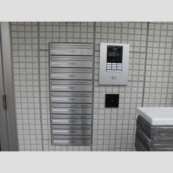 ルシェリア一番館・二番館 オートロック　集合ポスト