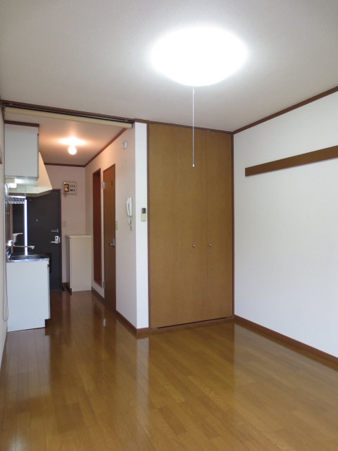 メゾンド北町0102号室 リビング