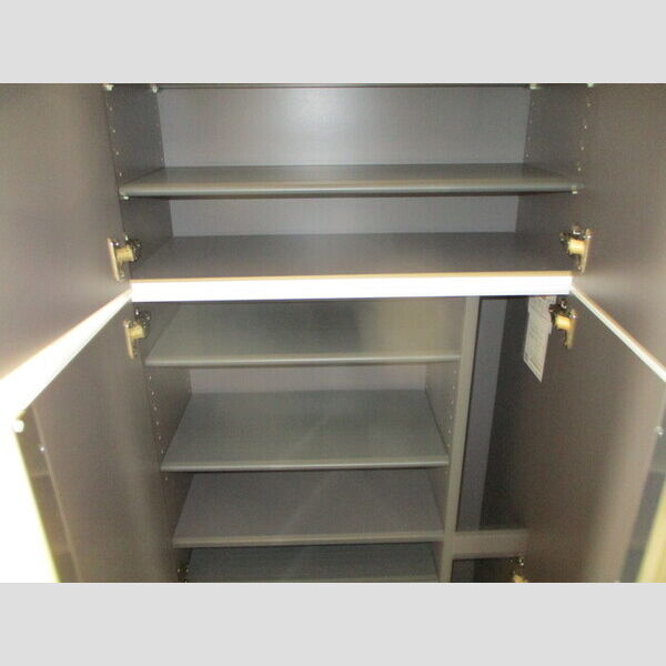 シャインクロコ203号室 シューズボックス