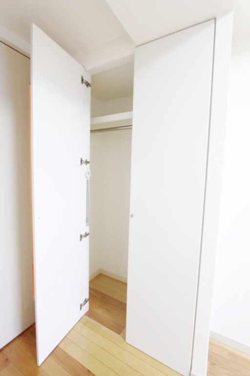プラウドフラット三軒茶屋1201号室 収納