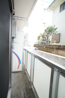 リブリ・ジュネス聖1階 バルコニー