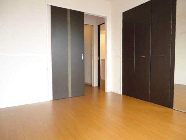 アークガーデンA 洋室