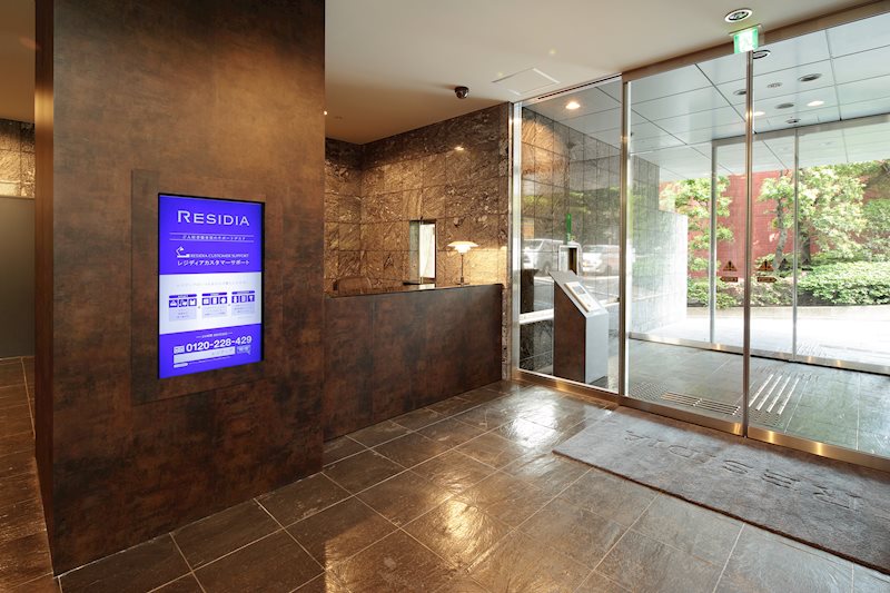レジディア西麻布10階 エントランス