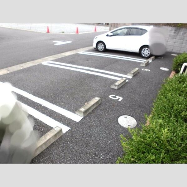 エーデル・ハイム 駐車場