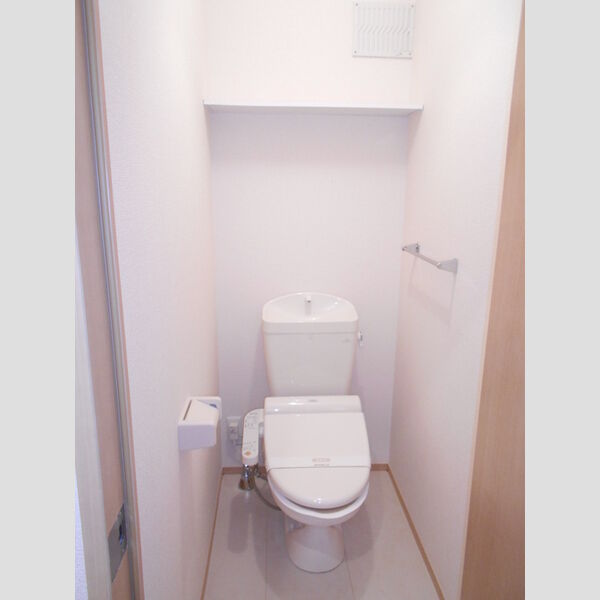 ラ・シェモア202号室 トイレ